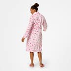 https://s3-ap-southeast-2.amazonaws.com/fusionfactory.commerceconnect.bbnt.production/pim_media/000/210/350/M_F_W26_Rosie-stripe-Printed-Plush-robe_LRG_Rosie-Stripe_26915801_V2_SI.jpg?1772069684
