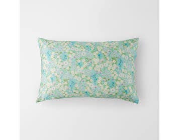 https://s3-ap-southeast-2.amazonaws.com/fusionfactory.commerceconnect.bbnt.production/pim_media/000/206/882/M_F_W26_STD-Silk-Print-Pillowcase-Cynthia_Light-Turquoise_26942103_SI.jpg?1767920593
