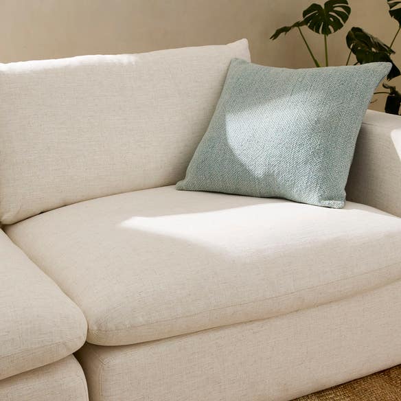 https://s3-ap-southeast-2.amazonaws.com/fusionfactory.commerceconnect.bbnt.production/pim_media/000/211/683/M_F_W26_Studio_LS_Cushion-Flinders_SmokeBlue_SI.jpg?1774309819