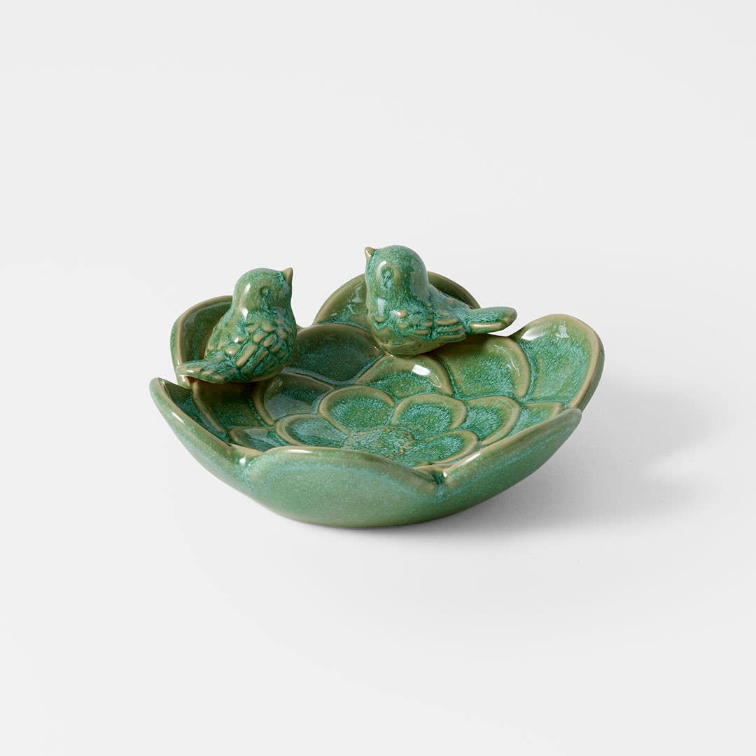 https://s3-ap-southeast-2.amazonaws.com/fusionfactory.commerceconnect.bbnt.production/pim_media/000/206/025/M_F_W26_Two-Birds-Ceramic-Dish_Green_26911801_SI.jpg?1767071356