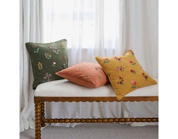 https://s3-ap-southeast-2.amazonaws.com/fusionfactory.commerceconnect.bbnt.production/pim_media/000/212/048/M_F_W26_Winter_Hampton_LS_Cushions_Posie_Cushion_Range_SI.jpg?1774828287