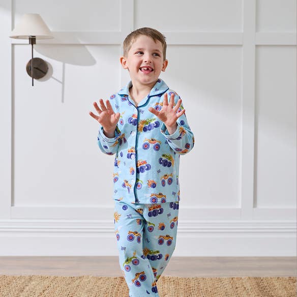 https://s3-ap-southeast-2.amazonaws.com/fusionfactory.commerceconnect.bbnt.production/pim_media/000/207/550/M_F_Winter_26_Studio_Kids_PJs-Flannel_Derby-Time-1_SI.jpg?1769488324