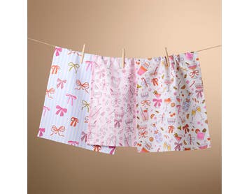 https://s3-ap-southeast-2.amazonaws.com/fusionfactory.commerceconnect.bbnt.production/pim_media/000/212/973/M_F_Xmas-26-27_CG_TEA-TOWEL_Sip-Sip-Hooray-TT_S3_27118101_SI.jpg?1777614483