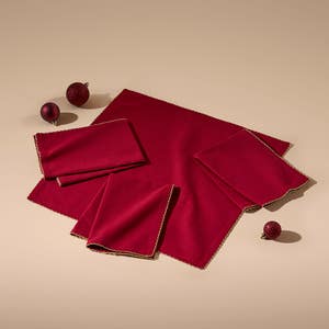 https://s3-ap-southeast-2.amazonaws.com/fusionfactory.commerceconnect.bbnt.production/pim_media/000/217/042/M_F_Xmas-26-27_CG_XMAS_DINING_Lurex-Stitch-Border-Napkin-S4-Deep-Red_17898904_SI.jpg?1783907431