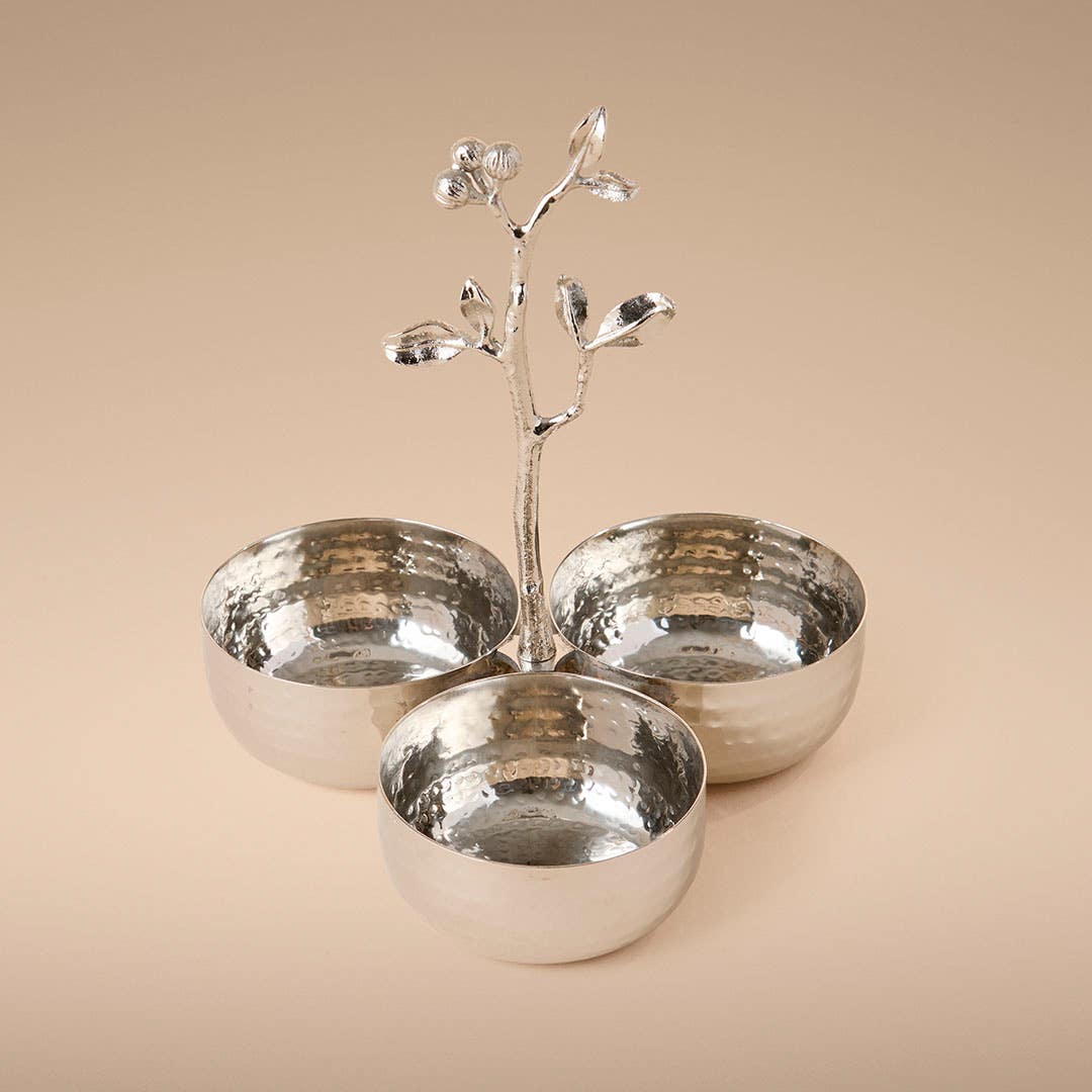 https://s3-ap-southeast-2.amazonaws.com/fusionfactory.commerceconnect.bbnt.production/pim_media/000/217/082/M_F_Xmas-26-27_CG_XMAS_DINING_Nut-bowl-S3-Silver_17233401_SI.jpg?1783915142
