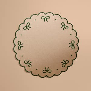 https://s3-ap-southeast-2.amazonaws.com/fusionfactory.commerceconnect.bbnt.production/pim_media/000/222/324/M_F_Xmas-26-27_CG_XMAS_DINING_Scalloped-Bow-Rnd-PM_27123701_SI.jpg?1789447971