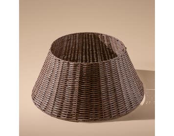 https://s3-ap-southeast-2.amazonaws.com/fusionfactory.commerceconnect.bbnt.production/pim_media/000/218/068/M_F_Xmas-26-27_CG_XMAS_TREE_PP-Tree-Ring-Set-Sml-6ft-Tree-Natural_22718801_SI.jpg?1785113422