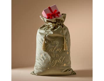 https://s3-ap-southeast-2.amazonaws.com/fusionfactory.commerceconnect.bbnt.production/pim_media/000/213/084/M_F_Xmas-26-27_HT_STOCKING_Velvet_Santa_Sack_26288601_SI.jpg?1778210492