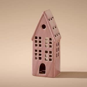 https://s3-ap-southeast-2.amazonaws.com/fusionfactory.commerceconnect.bbnt.production/pim_media/000/215/076/M_F_Xmas-26-27_LM_STAND_DECS_Ceramic-Classic-House-Lrg_27015101_SI.jpg?1781739605