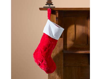 https://s3-ap-southeast-2.amazonaws.com/fusionfactory.commerceconnect.bbnt.production/pim_media/000/217/526/M_F_Xmas-26-27_MR_STOCKING_Embossed-Bow-Faux-Fur-Stocking_27049501_SI.jpg?1784182391