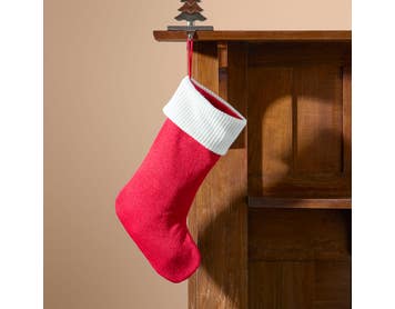 https://s3-ap-southeast-2.amazonaws.com/fusionfactory.commerceconnect.bbnt.production/pim_media/000/217/528/M_F_Xmas-26-27_MR_STOCKING_Knitted-Stocking-w-Cuff-Red-White_22089601_SI.jpg?1784182515