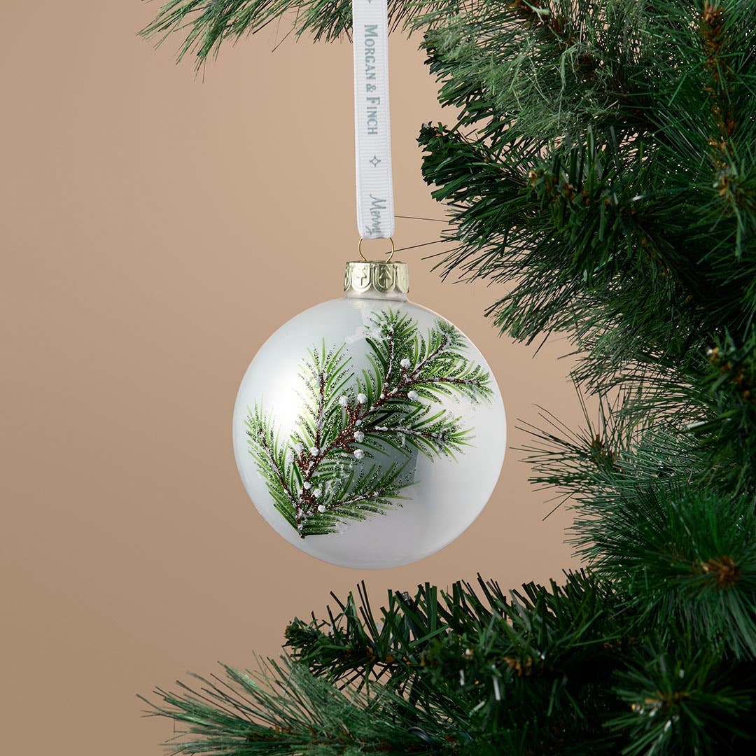 https://s3-ap-southeast-2.amazonaws.com/fusionfactory.commerceconnect.bbnt.production/pim_media/000/216/759/M_F_Xmas-26-27_S4_HT_DECS_Glass-Ball-w-Glitter-Pine-Decal_27055401_SI.jpg?1783642027