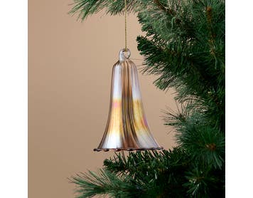 https://s3-ap-southeast-2.amazonaws.com/fusionfactory.commerceconnect.bbnt.production/pim_media/000/216/785/M_F_Xmas-26-27_S4_HT_DECS_Glass-Iridescent-Ribbed-Bell_27068201_SI.jpg?1783652971