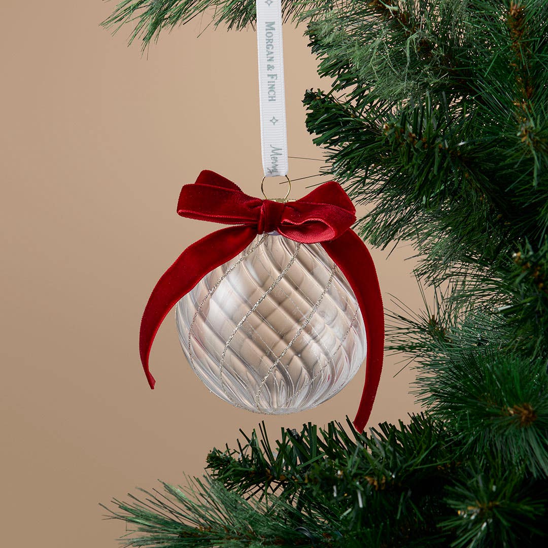 https://s3-ap-southeast-2.amazonaws.com/fusionfactory.commerceconnect.bbnt.production/pim_media/000/216/794/M_F_Xmas-26-27_S4_HT_DECS_Glass-Swirl-Ball-w-Bow_27127901_SI.jpg?1783654127