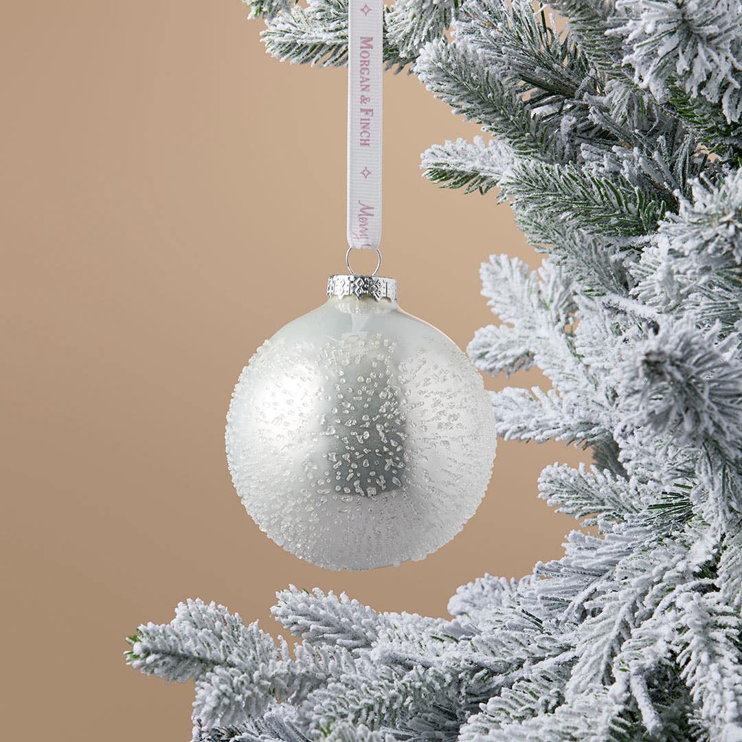 https://s3-ap-southeast-2.amazonaws.com/fusionfactory.commerceconnect.bbnt.production/pim_media/000/216/872/M_F_Xmas-26-27_S4_LM_DECS_Encrusted-Glass-Shiny-Ball_27059801_SI.jpg?1783665921