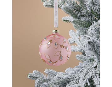 https://s3-ap-southeast-2.amazonaws.com/fusionfactory.commerceconnect.bbnt.production/pim_media/000/216/877/M_F_Xmas-26-27_S4_LM_DECS_Glass-Ball-w-Foliage-_-Gems_27062601_SI.jpg?1783666567