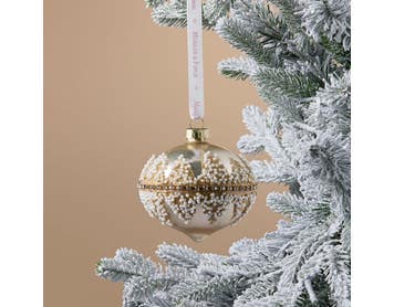 https://s3-ap-southeast-2.amazonaws.com/fusionfactory.commerceconnect.bbnt.production/pim_media/000/217/265/M_F_Xmas-26-27_S4_LM_DECS_Onion-Ball-w-Diamond-_-Beads_22634401_SI.jpg?1784075103