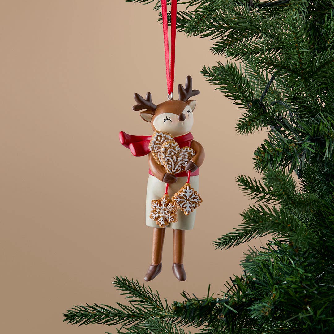 https://s3-ap-southeast-2.amazonaws.com/fusionfactory.commerceconnect.bbnt.production/pim_media/000/217/280/M_F_Xmas-26-27_S4_MR_DECS_Boy-Reindeer-Dec-w-Gingerbread_27071001_SI.jpg?1784076222