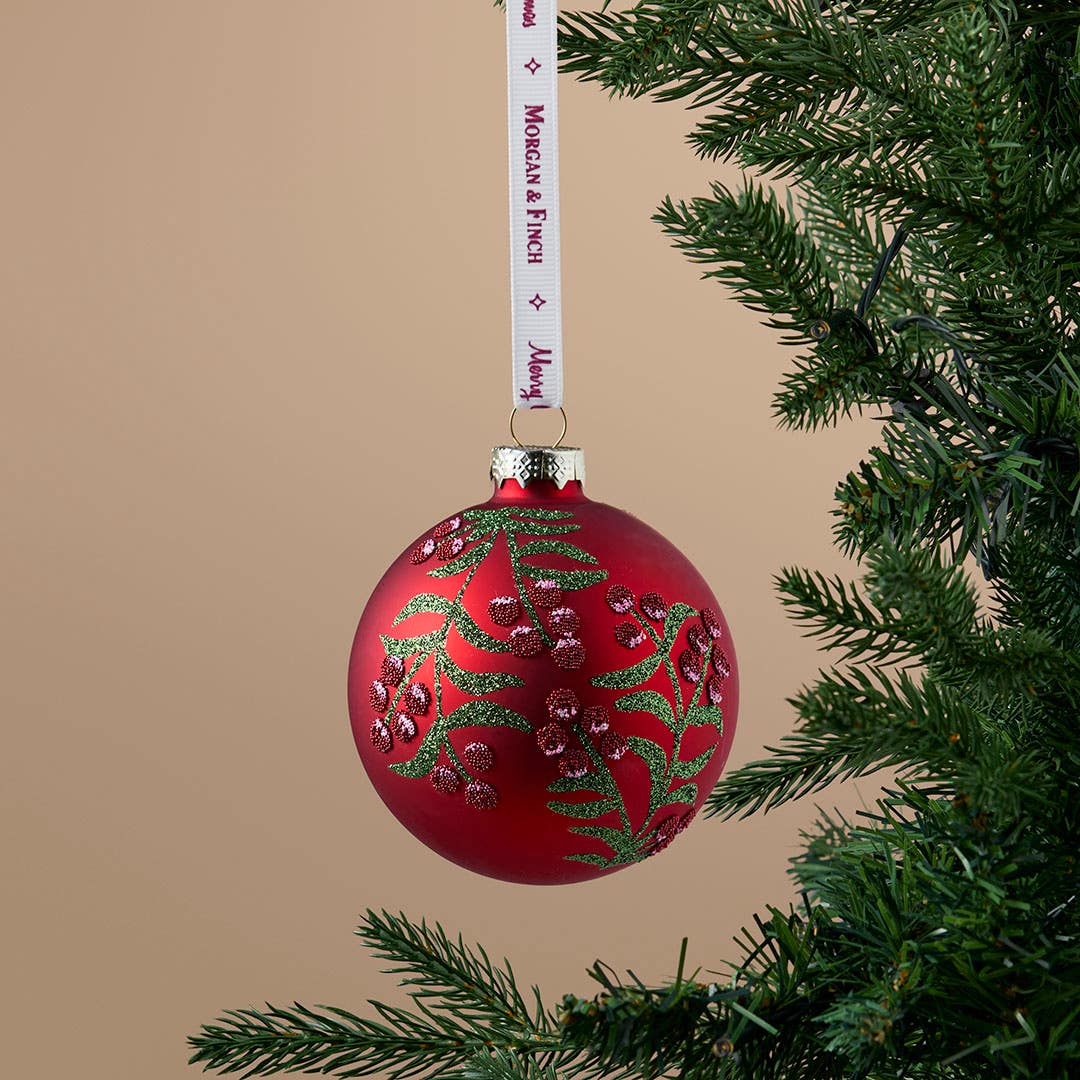 https://s3-ap-southeast-2.amazonaws.com/fusionfactory.commerceconnect.bbnt.production/pim_media/000/217/294/M_F_Xmas-26-27_S4_MR_DECS_Glass-Ball-w-Beaded-Berries_27077501_SI.jpg?1784076874