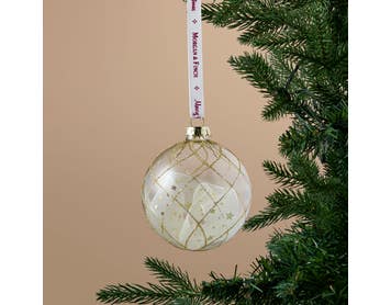 https://s3-ap-southeast-2.amazonaws.com/fusionfactory.commerceconnect.bbnt.production/pim_media/000/217/329/M_F_Xmas-26-27_S4_MR_DECS_Glass-Ball-w-Star-Organza-Ribbon_27064701_SI.jpg?1784079615