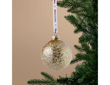 https://s3-ap-southeast-2.amazonaws.com/fusionfactory.commerceconnect.bbnt.production/pim_media/000/217/356/M_F_Xmas-26-27_S4_MR_DECS_Glass-Star-Filled-Textured-Ball_27078101_SI.jpg?1784082898