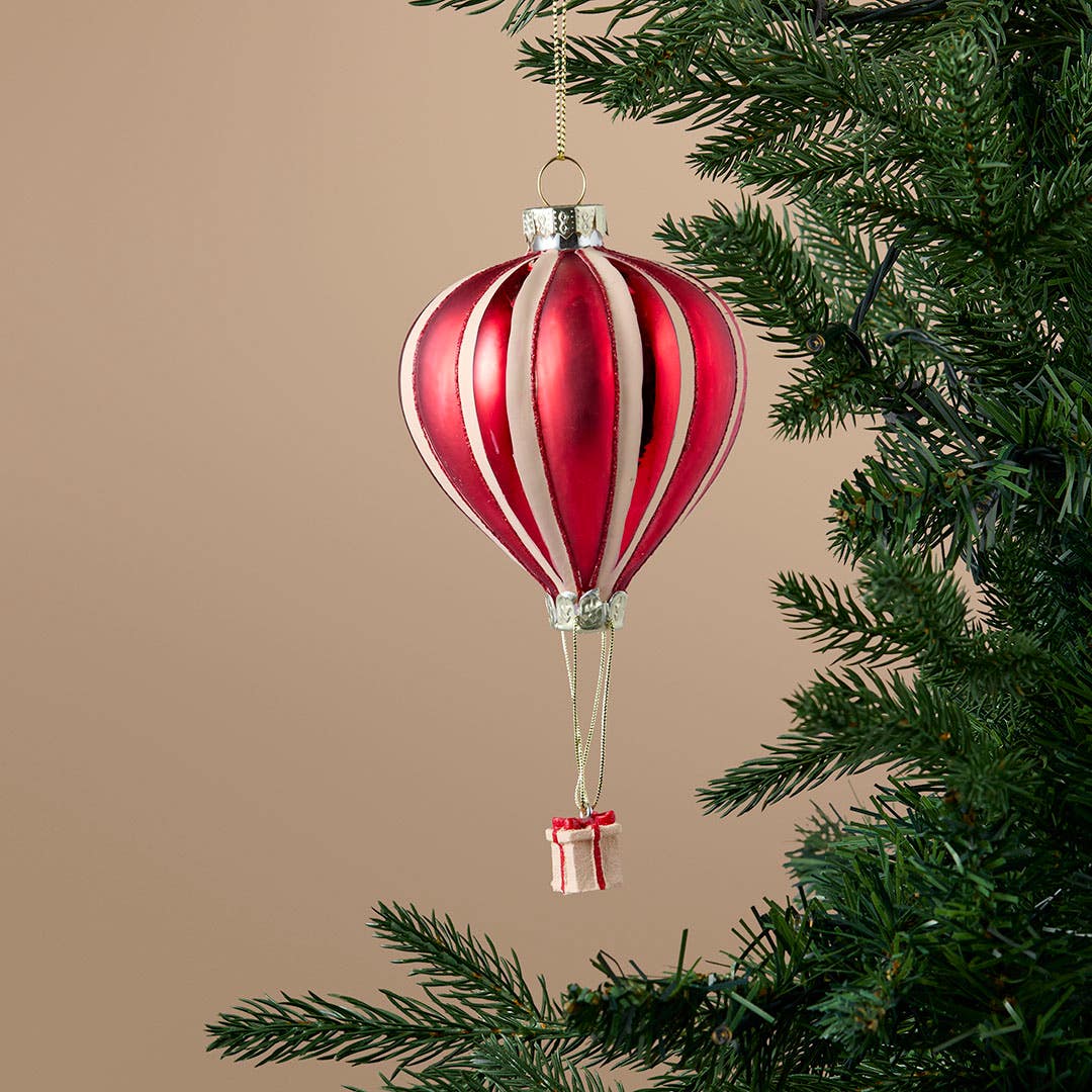 https://s3-ap-southeast-2.amazonaws.com/fusionfactory.commerceconnect.bbnt.production/pim_media/000/217/359/M_F_Xmas-26-27_S4_MR_DECS_Glass-Stripe-Hot-Air-Balloon-Dec_27067201_SI.jpg?1784083012