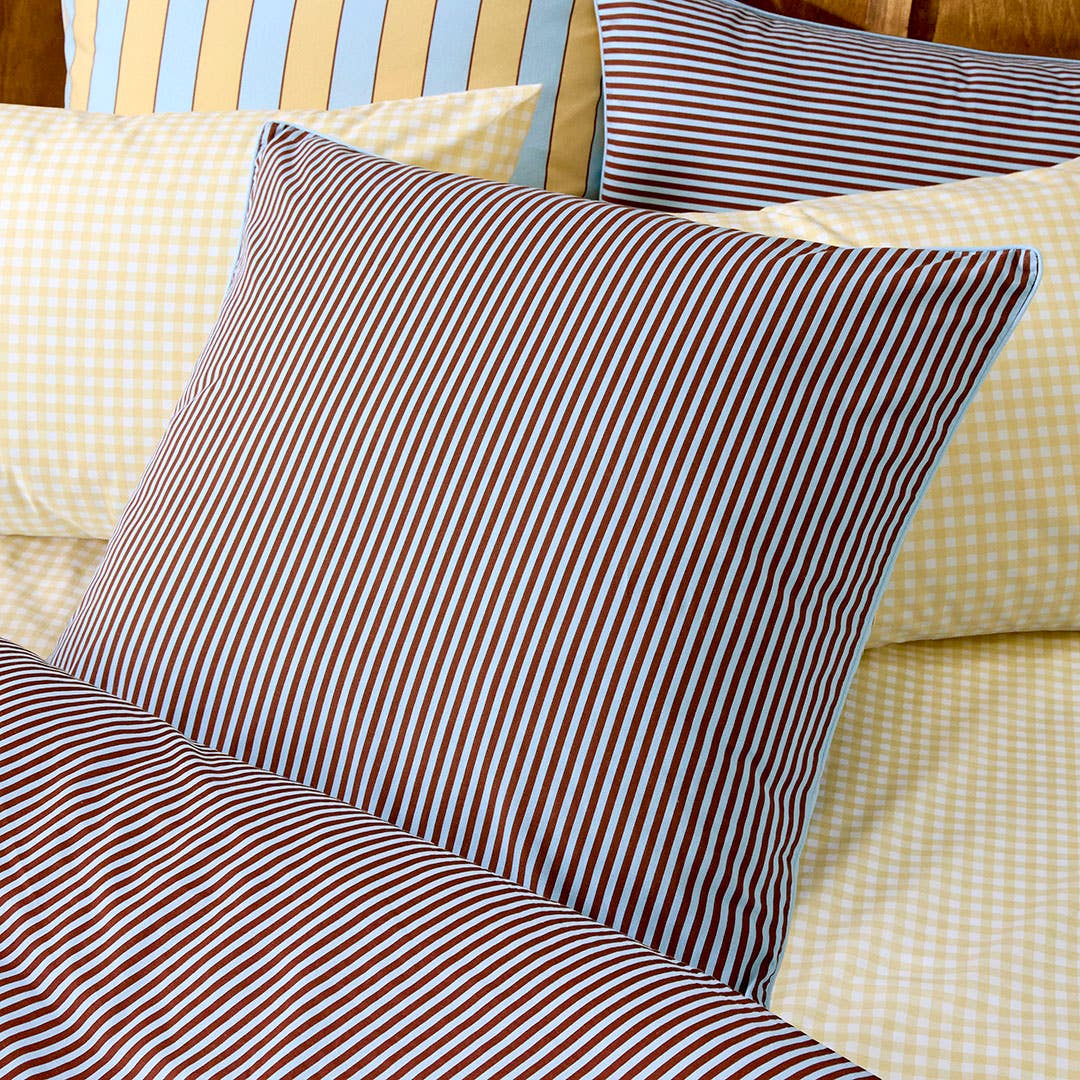 https://s3-ap-southeast-2.amazonaws.com/fusionfactory.commerceconnect.bbnt.production/pim_media/000/211/944/SC_W26_Bedlinen_BOP_Zola_Stripe_QQC_Euro_SI.jpg?1774489073