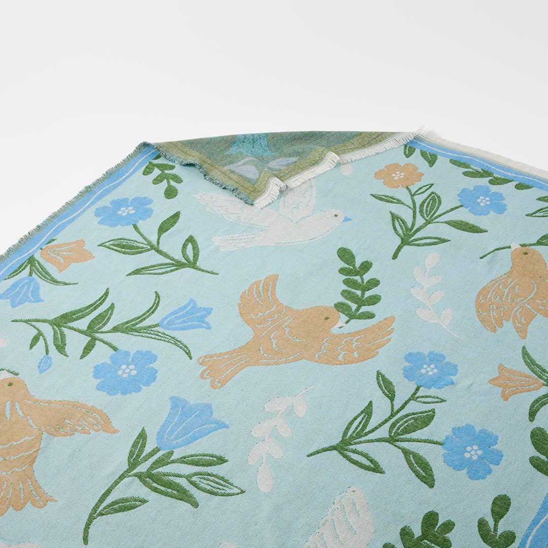 Lulu Birdy Knitted Throw