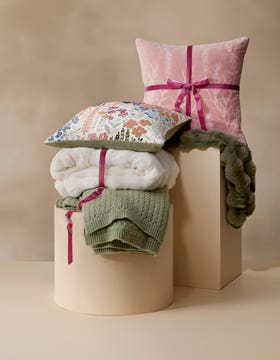 Throws & Cushions